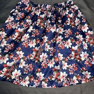 Society Plus Floral Skirt 22/24